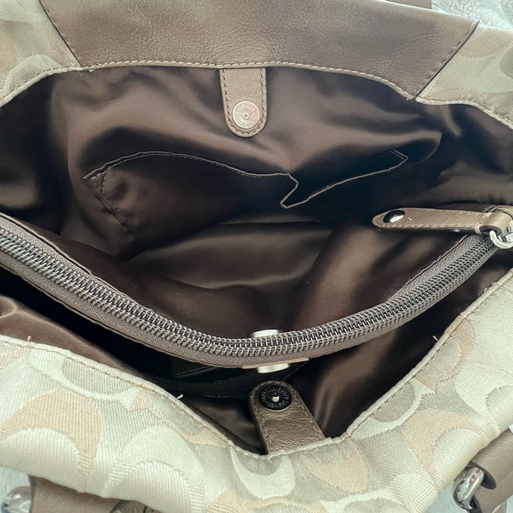 Coach Tan and Brown Shoulder Bag - Picture 4 of 5
